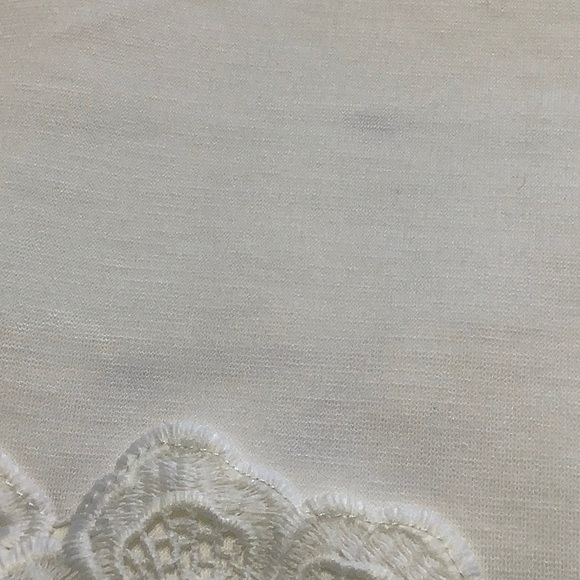 🦋 Winter white skirt by OLIVIA BLU. Wide lace bottom. Size large - Picture 7 of 7